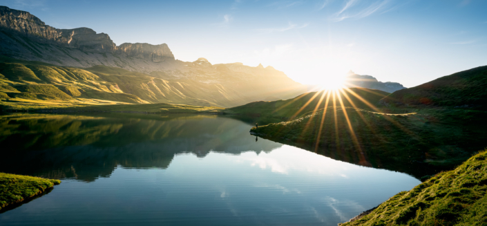 Melchsee-frutt Tannensee bei traumhaften Sonnenaufgang